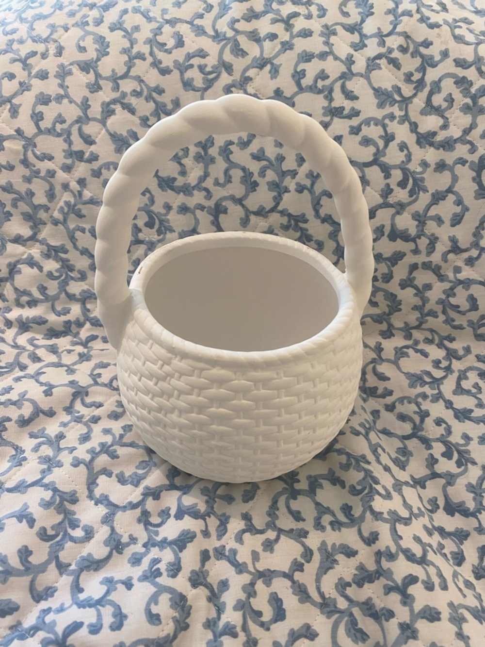 Make Market DIY Paintable Ceramic Easter Basket Decor